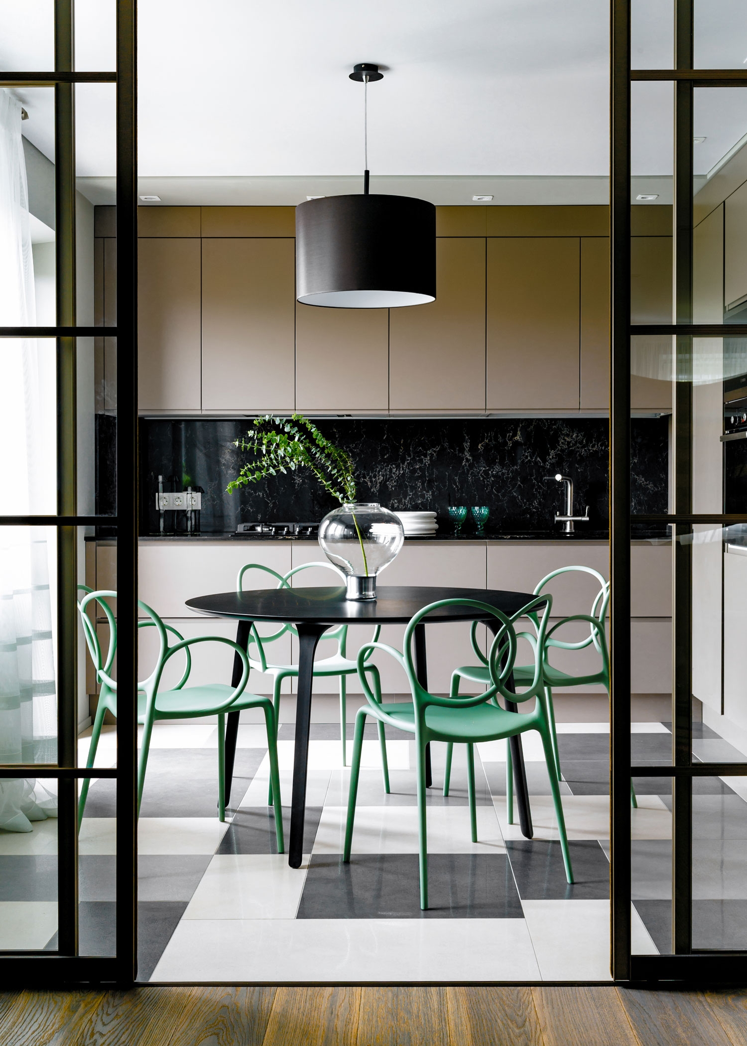 Coastal Pastishe Apartment Kitchen | Atelier Prototipi